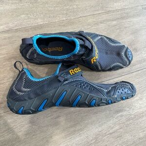 Reebok Men Sz 9 Sneakers in Blue